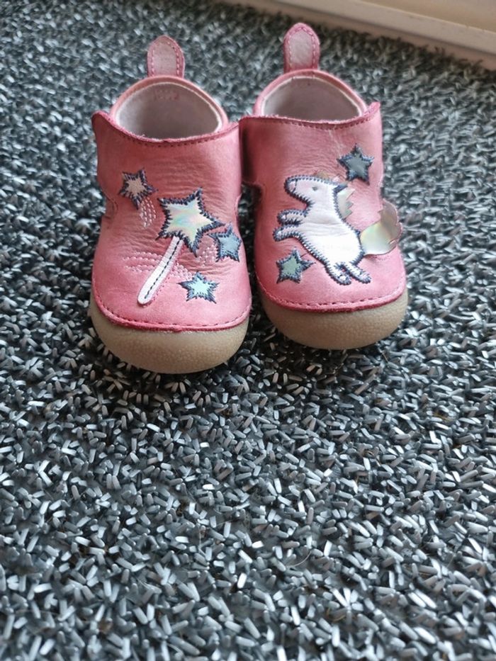 Chaussure, chausson vertbaudet licorne vertbaudet taille 20 - photo numéro 4
