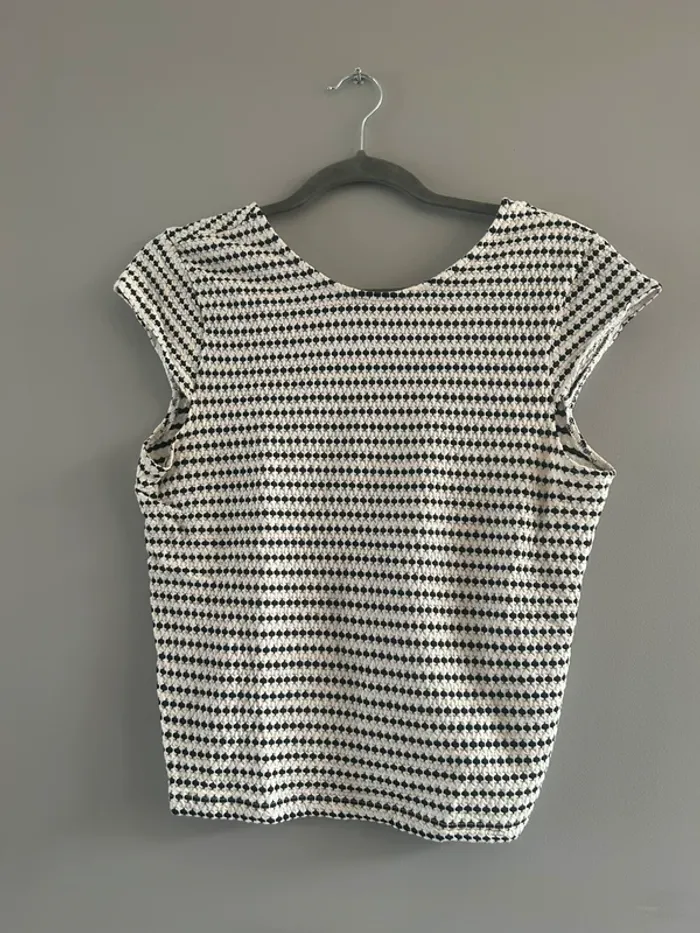 T shirt dos dénudé