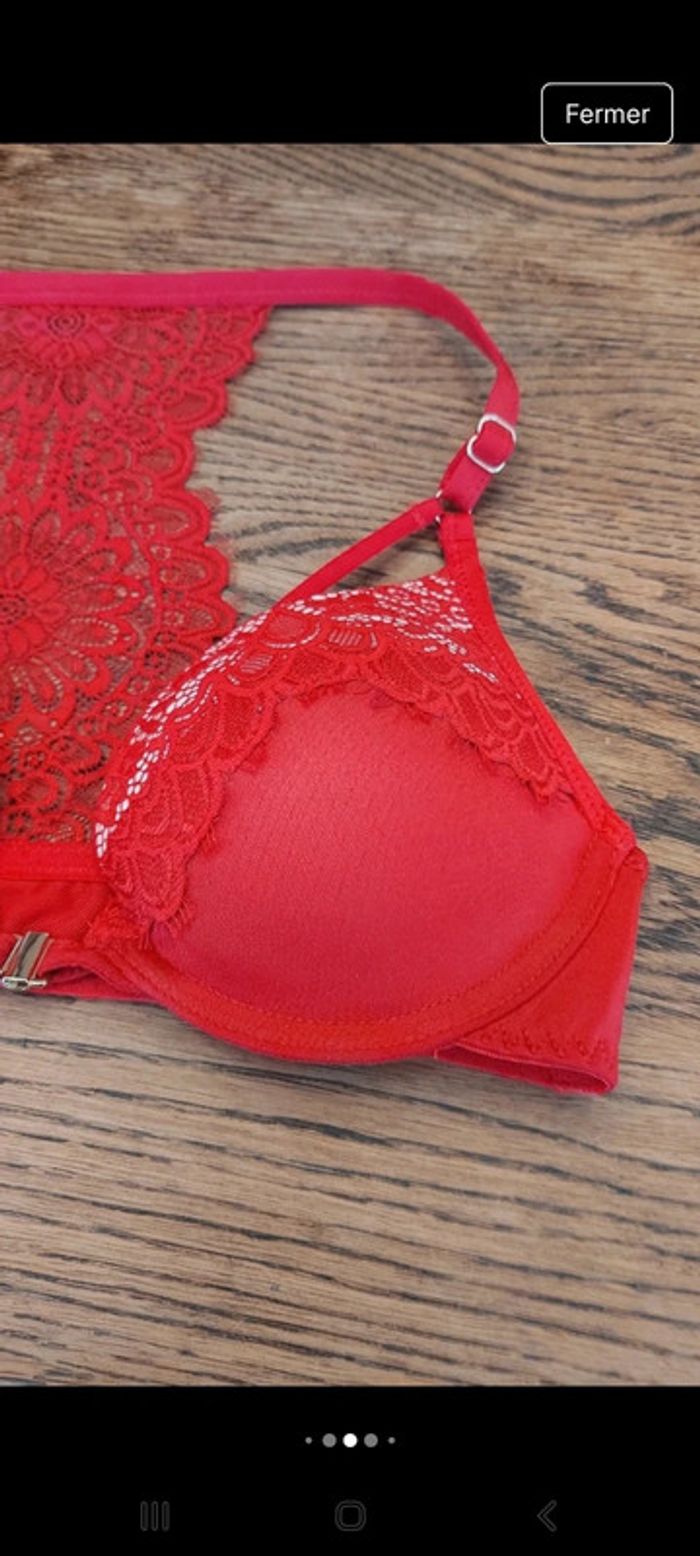 Soutien gorge rouge  Hunkemöller fr 85A - photo numéro 12