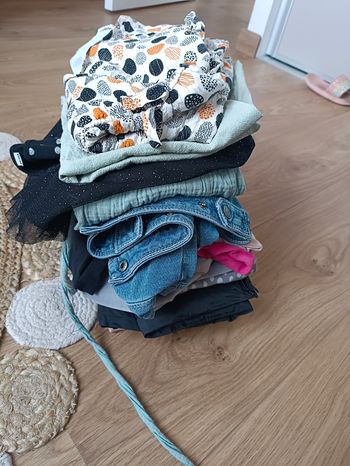 Lot vêtements 4 ans fille 