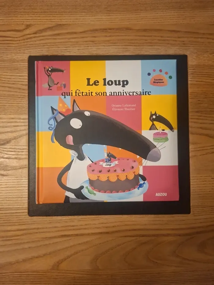 Le loup qui fêter son anniversaire