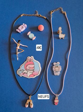 Colliers NEUFS pour petite fille