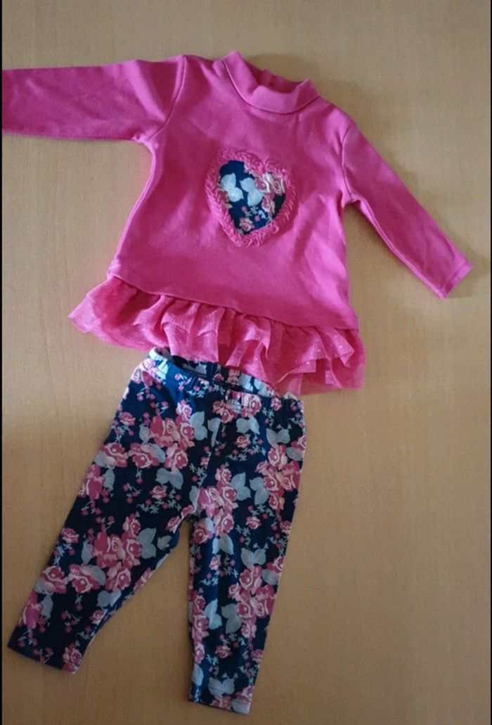 Ensemble 2 pièces fille 6 mois neuf