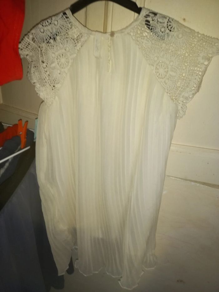 Robe crème neuve pihaluu prix 49e noté 10 sur étiquette mais 8 sur celle du vêtement - photo numéro 5