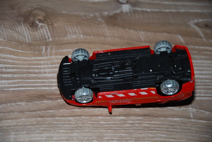 miniature vehicule voiture de sapeurs pompiers 1:72 - photo numéro 3