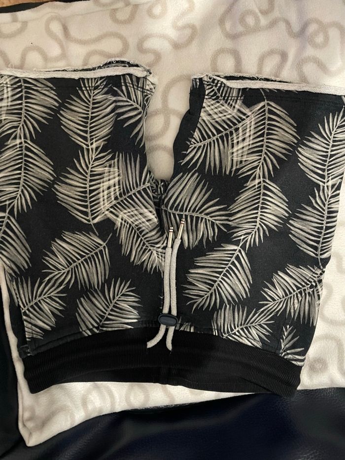 Lot été garçon t-shirt + short 11/12 a - photo numéro 5