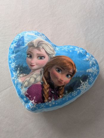 Coussin, peluche reine des neiges 
