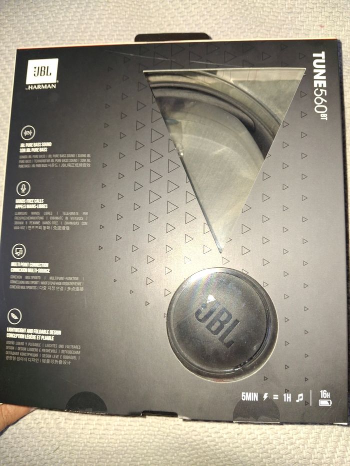 Écoute sans fil JBL - photo numéro 2