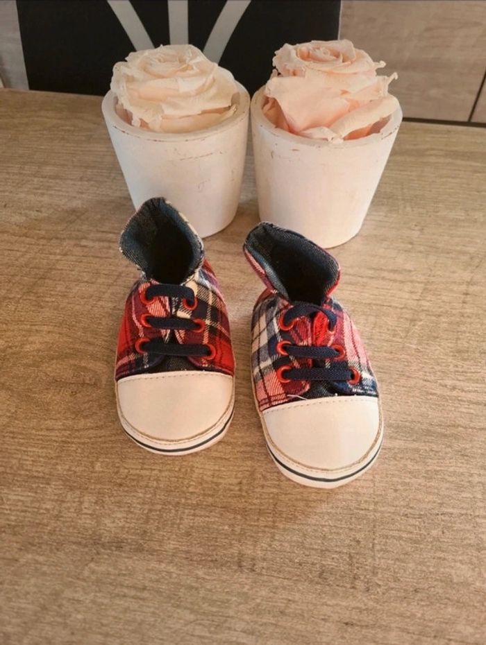 Lot de chaussures bébé toutes tailles - photo numéro 6