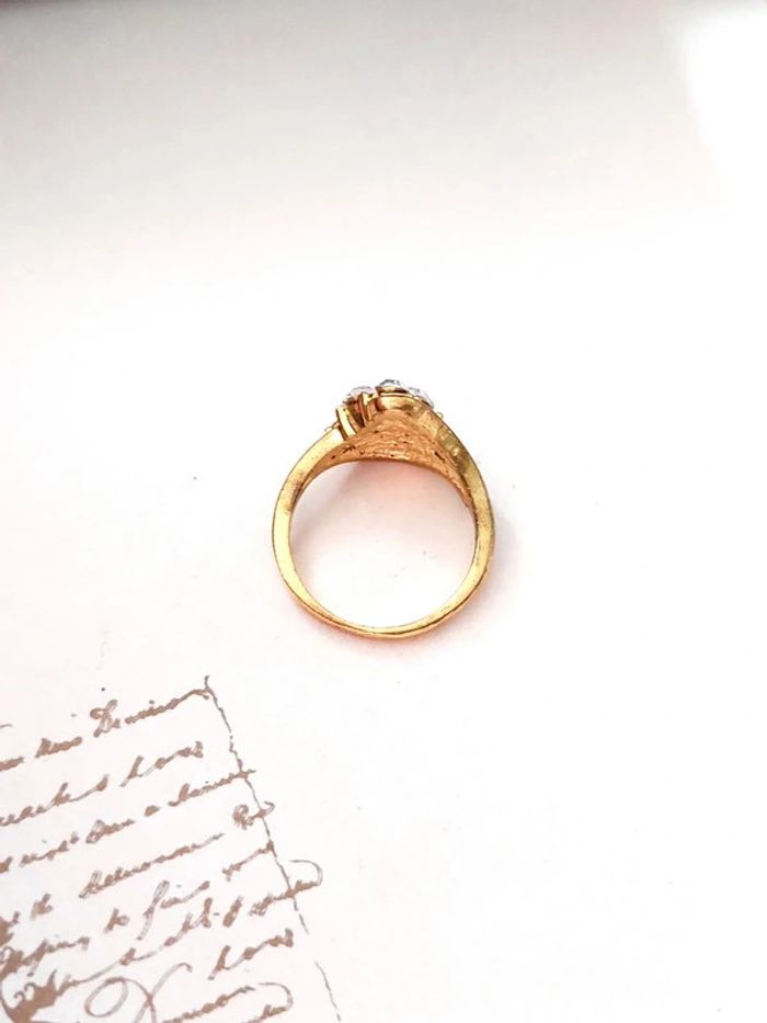 Bague taille 63 neuve doré et pierres blanches - photo numéro 4