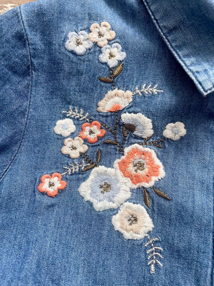 Chemise en jeans à broderies 4 ans - photo numéro 7