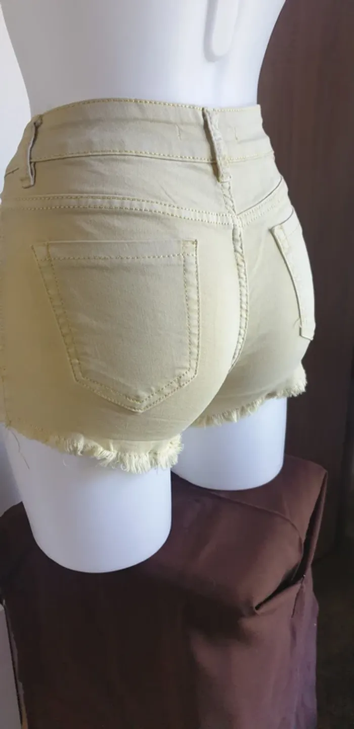 💛 Mini Short femme 💛 - photo numéro 3