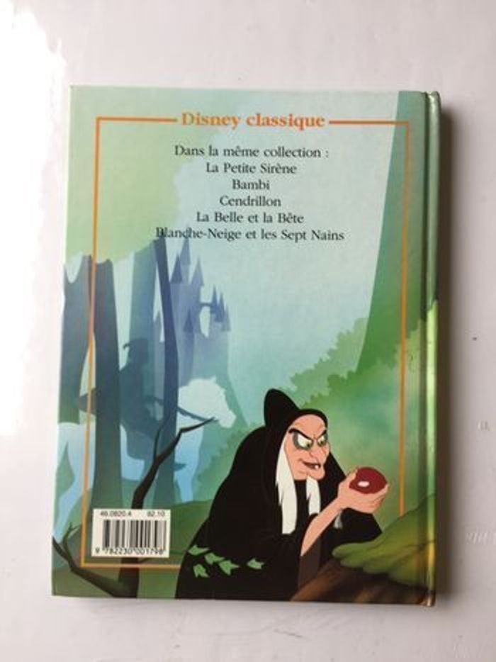Livre    Blanche Neige et les 7 nains - photo numéro 2