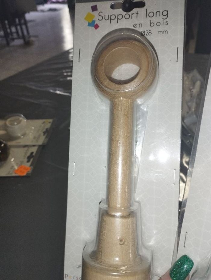 Embout tringle a rideau