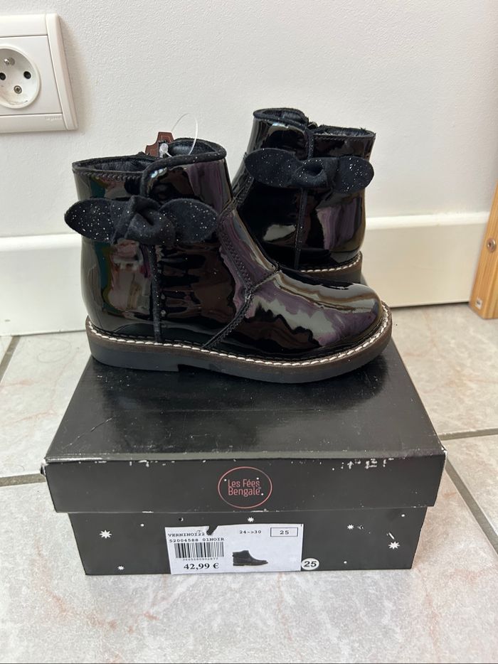 Chaussure T25 neuves