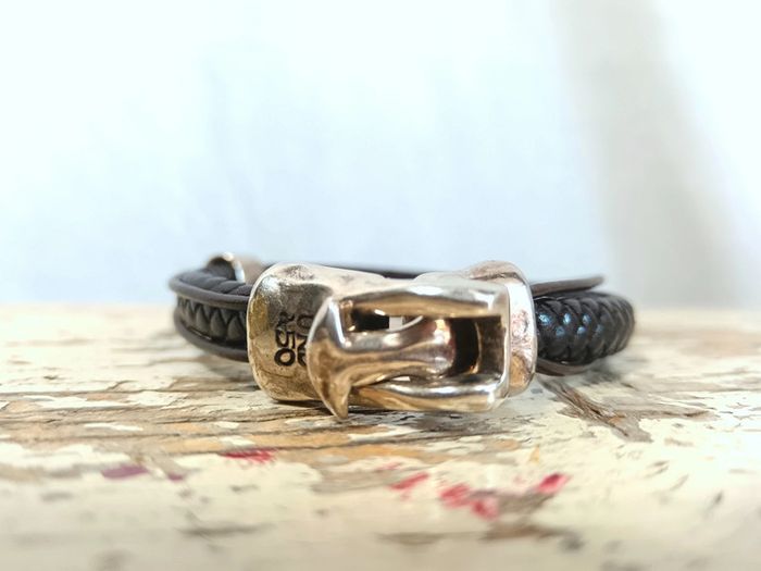 Bracelet homme cuir noir plaqué argent | Uno de 50