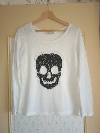 Blouse pull femme léger Solange tête de mort mignonne TU indiquée taille XS/S tbe