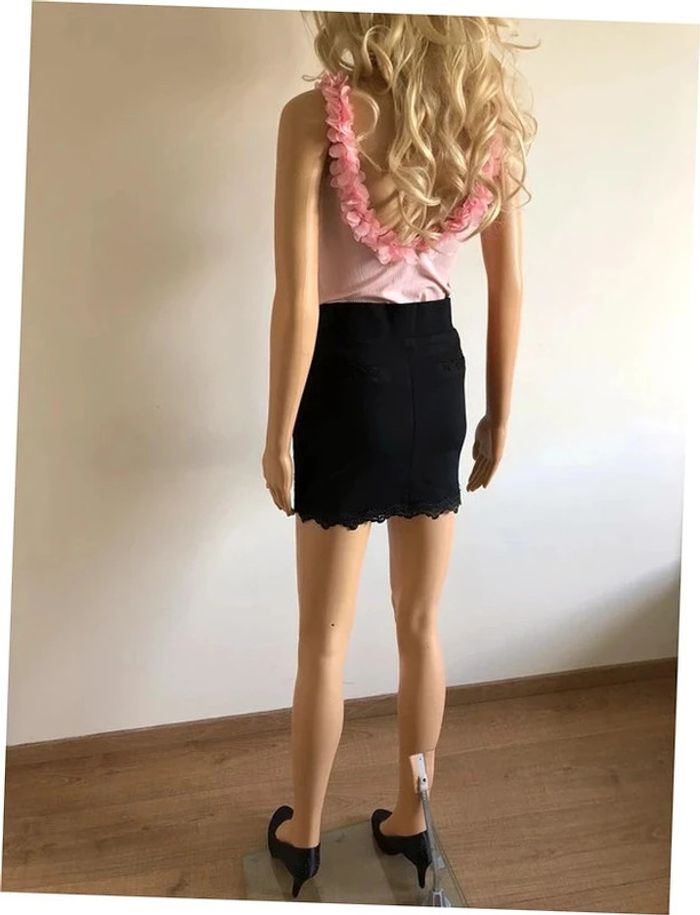 Jupe courte noire avec dentelle Elegante taille L jamais portée (taille petit) - photo numéro 10