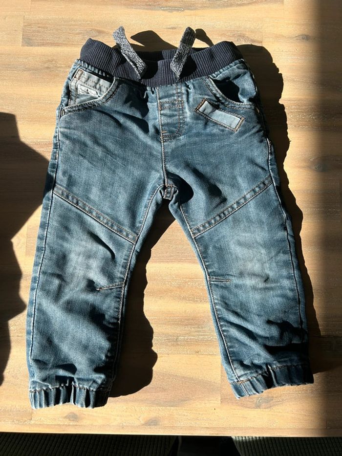 Lot de 4 jeans 24 mois