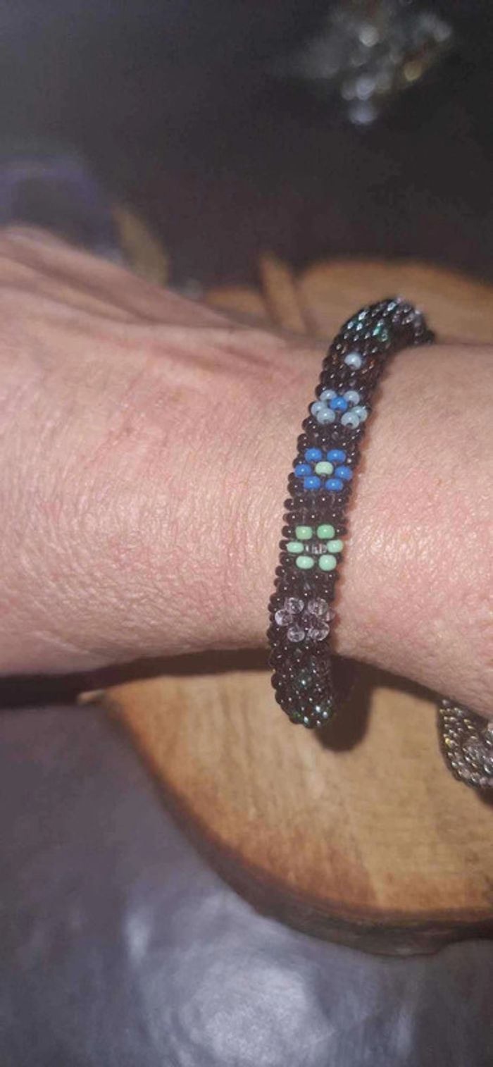 Bracelet népalais perles noires fleurs couleurs neuf - photo numéro 2