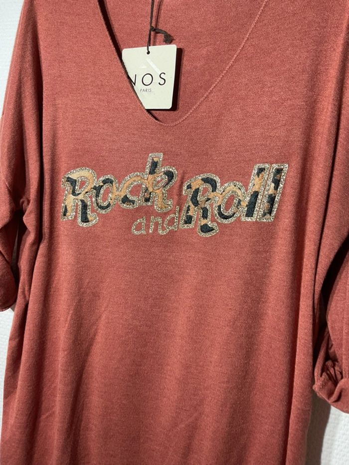 Pull « rock and roll » femme taille unique (36-42)- vivichy - neuf avec étiquette - photo numéro 2