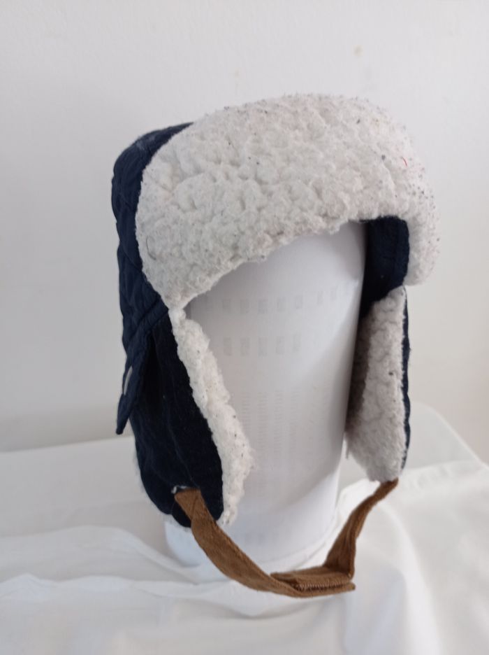 chapka de chez Babiesrus  chapeau/49/51 réf R172 B6