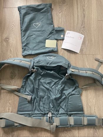 Portage préformé prefo de la marque Ling Ling d’Amour LLA modèle P4 taille preschool 27 kilos