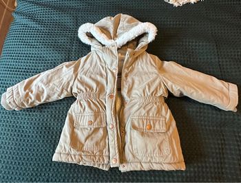Manteau fille kaki très bon état