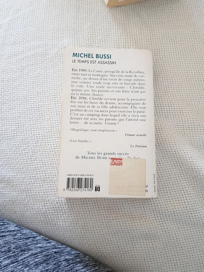 Le temps est assassin - Michel Bussi - photo numéro 2