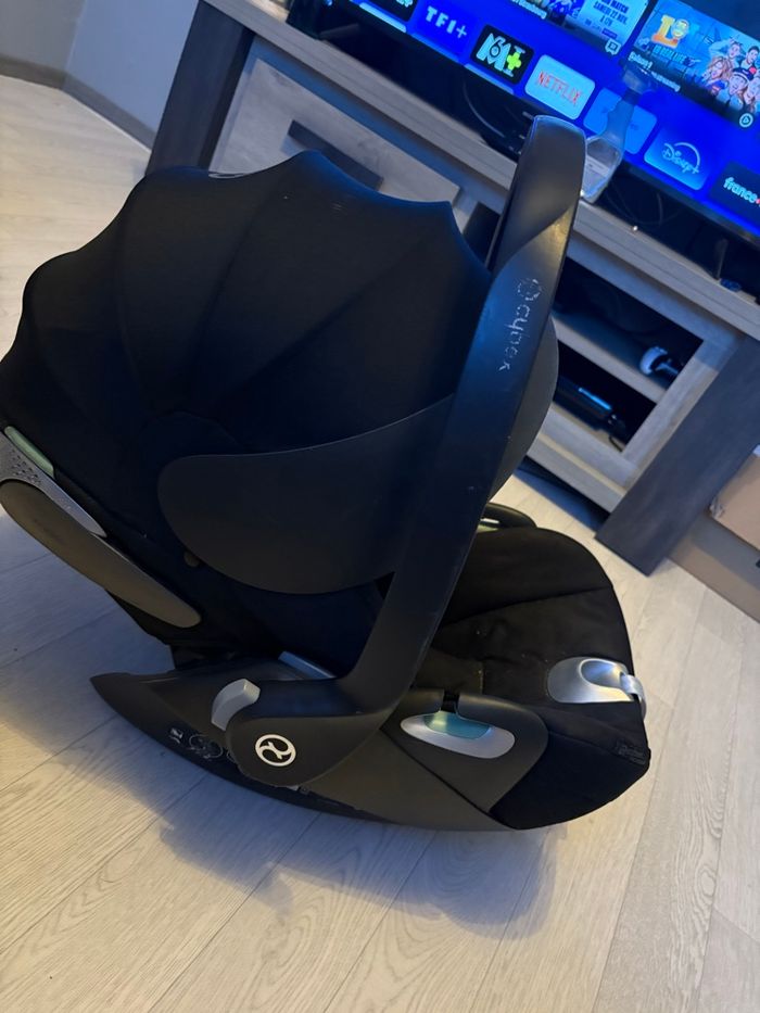 Cosy cybex cloud t i size - photo numéro 2