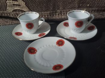 Lot tasses à thé avec coupelles Porcelaine Chauvigny Vintage