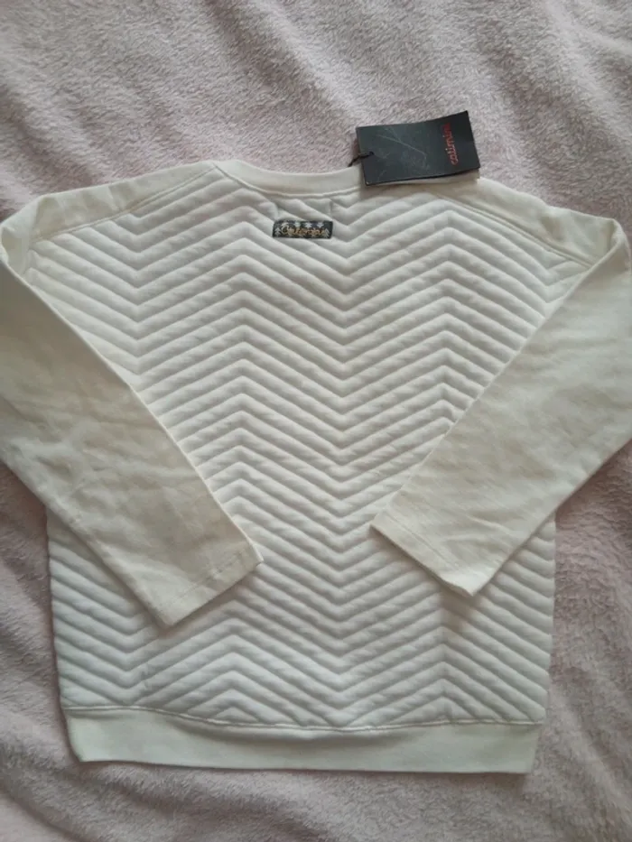 Joli sweat neuf Catimini 5 ans - photo numéro 4