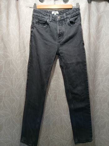 Jean BZB Taille 32 coupe straight