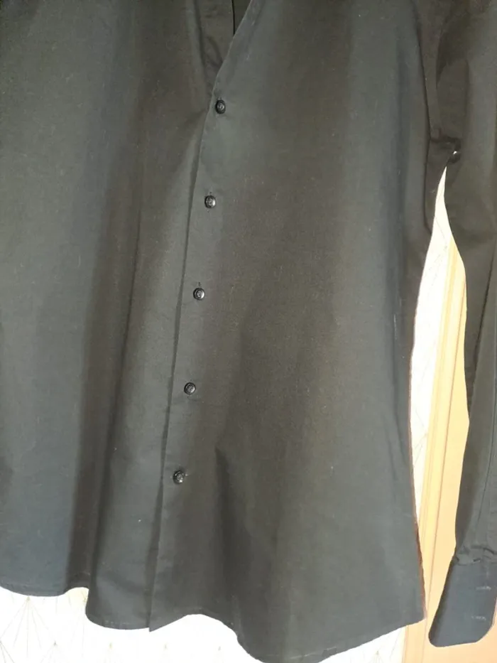 Chemise homme noire Torrente comme neuve slim 39/40 - photo numéro 2