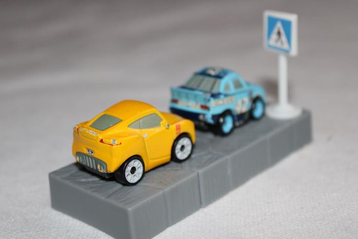 Disney Pixar lot voiture minature film "cars" - photo numéro 3