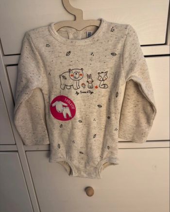 Ensemble évolutif 6/9 mois neuf  