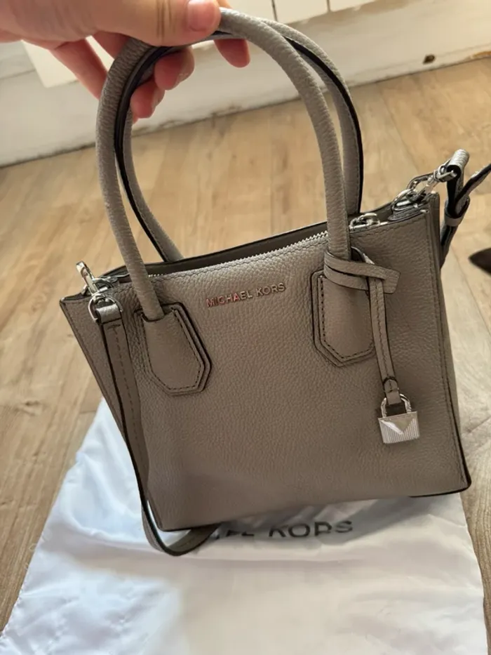 Sac bandoulière Mickael kors - photo numéro 7