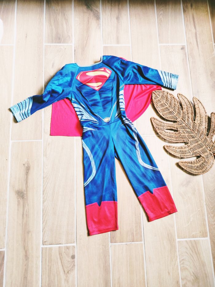 🦸 Déguisement/costume deluxe avec rembourrage Superman Dc comics pour enfant