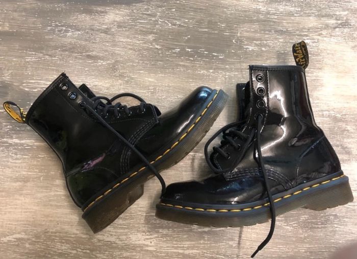 Dr. Martens noire en 36 - photo numéro 4