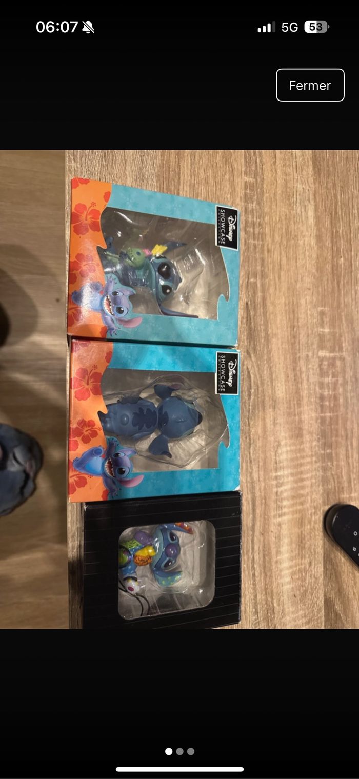 Lot 3 figurine Stitch