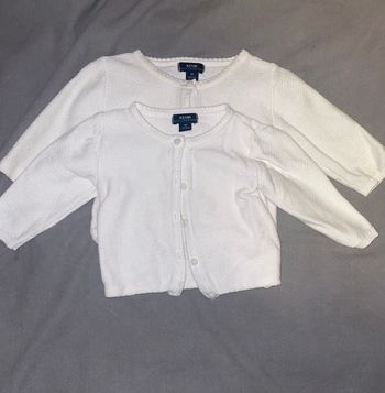 Lot de deux gilet 1mois