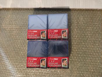 Lot de 100 toploader ultra pro