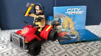 Pompier et quad PLAYMOBIL complet (sans boîte)