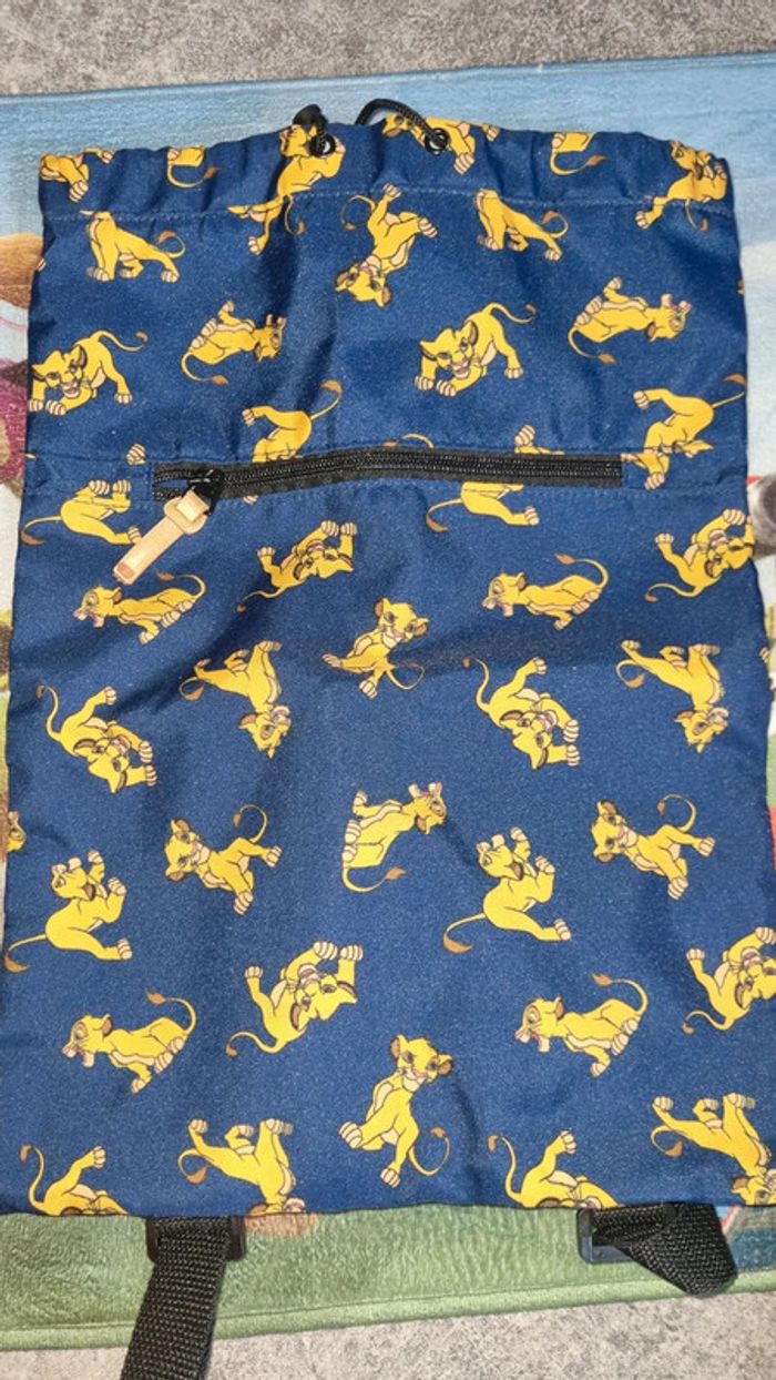 Sac le roi lion en très bon état - photo numéro 2