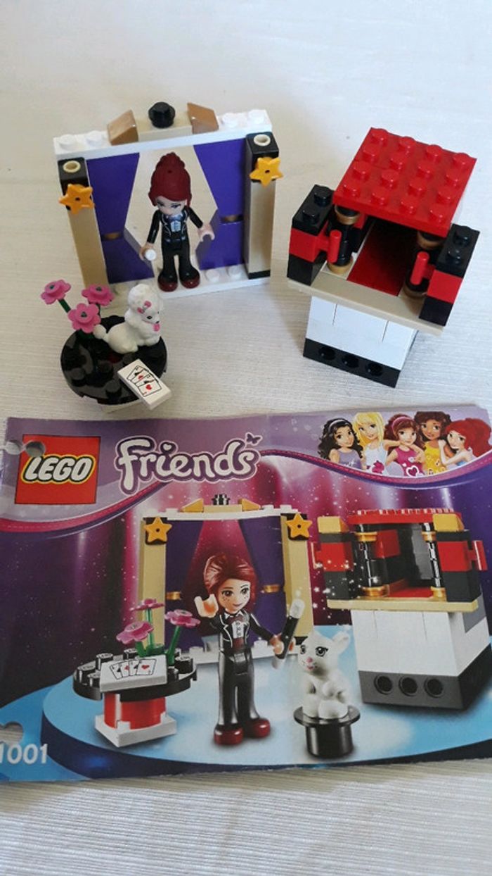 Lego friends 41001 Mia et ses tours de magie.