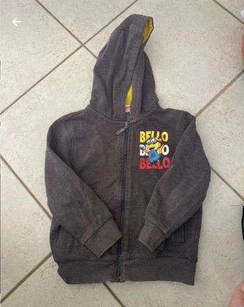 VESTE