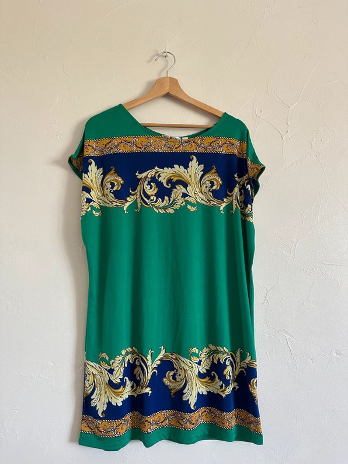Robe fluide à motif vert