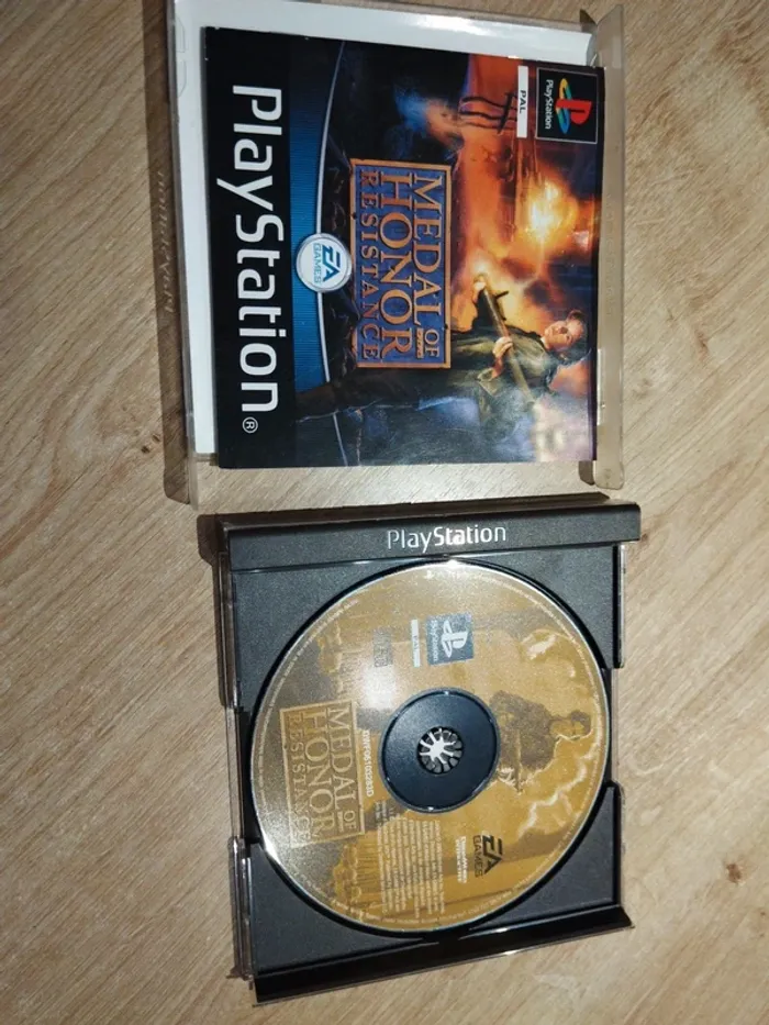 Medal of honor résistance ps1 - photo numéro 3