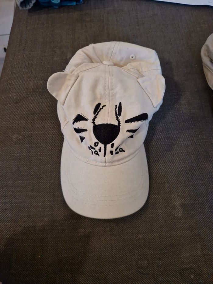 Casquette blanche tigre