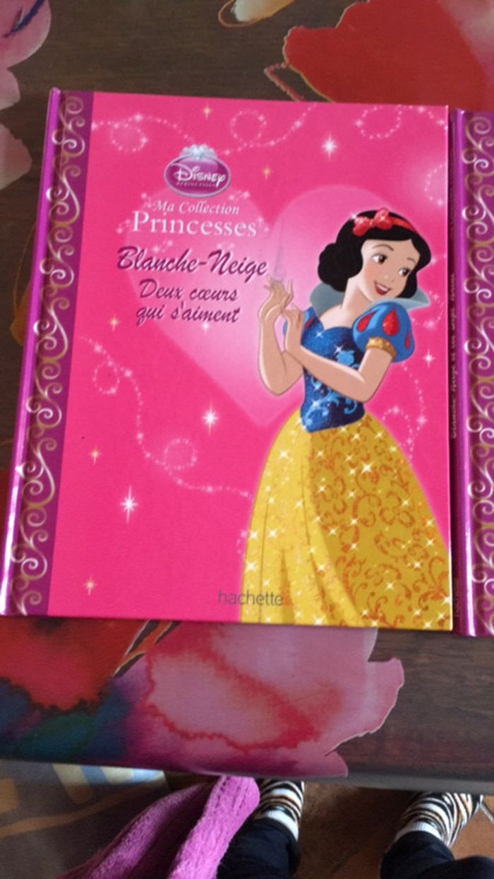 Lot de 2 livres blanche neige : deux cœurs qui s aiment et blanche neige et les 7 nains - photo numéro 3